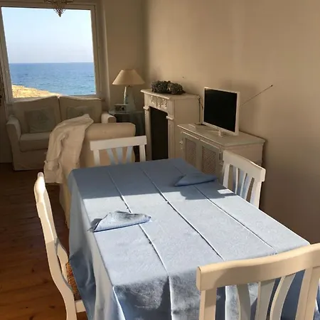 Cesira Apartment *