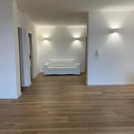 Cesira Apartment *
